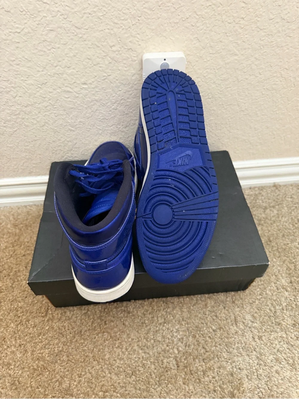 Air Jordan 1 High-Royal Blue